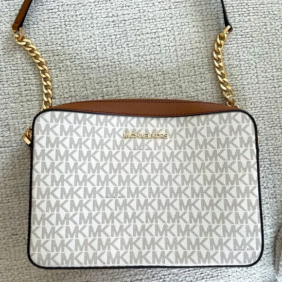 Micheal khors bag new barely used Michael Kors Handbag BARELY USED | eBay main image 4